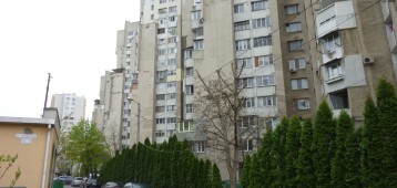 Centru, str. Albișoara, lângă "Ice Bravo"